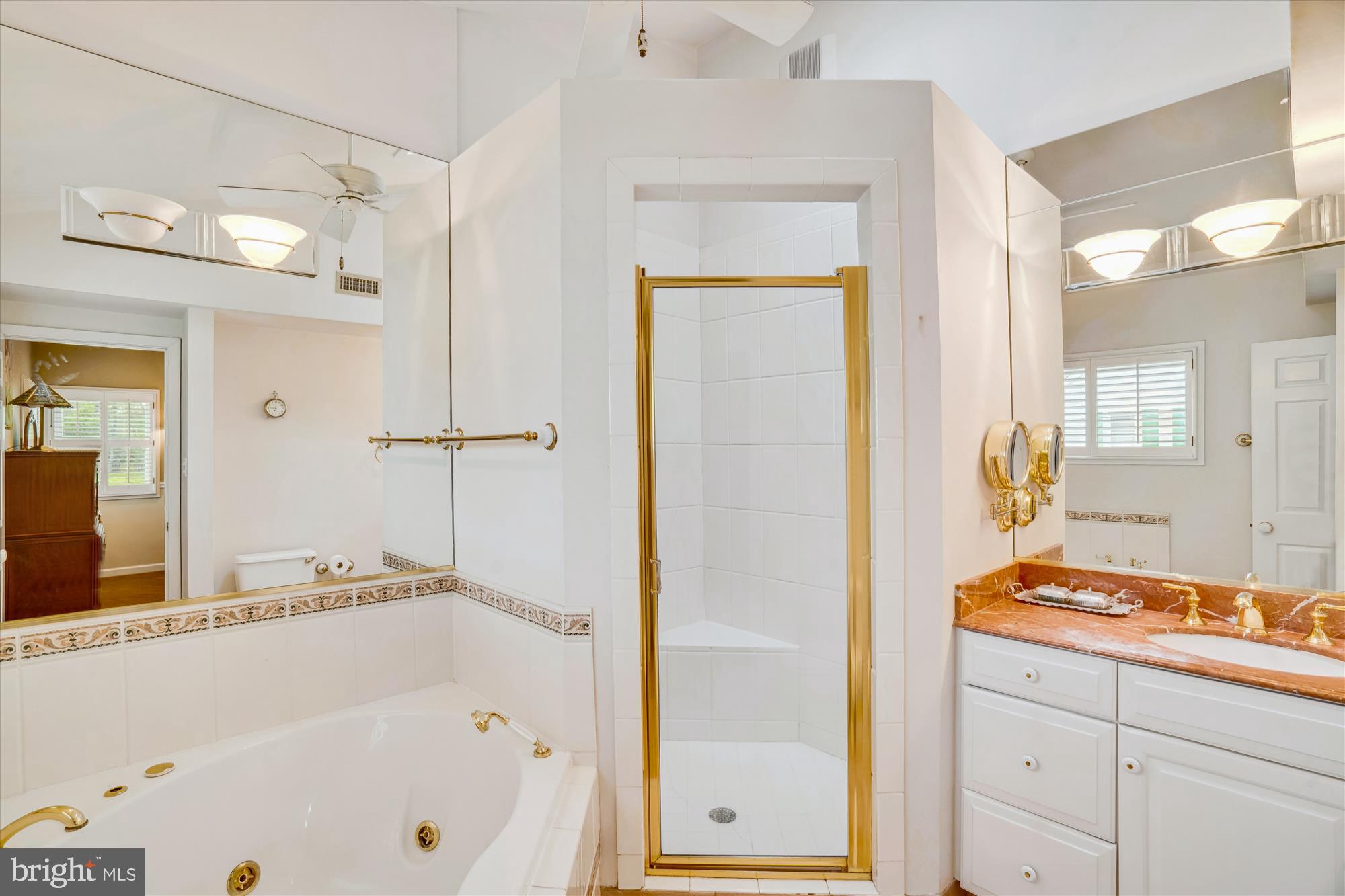 2130 Spencerville Road Spencerville, MD 20868 - Photo 17 of 36 Primary Bath