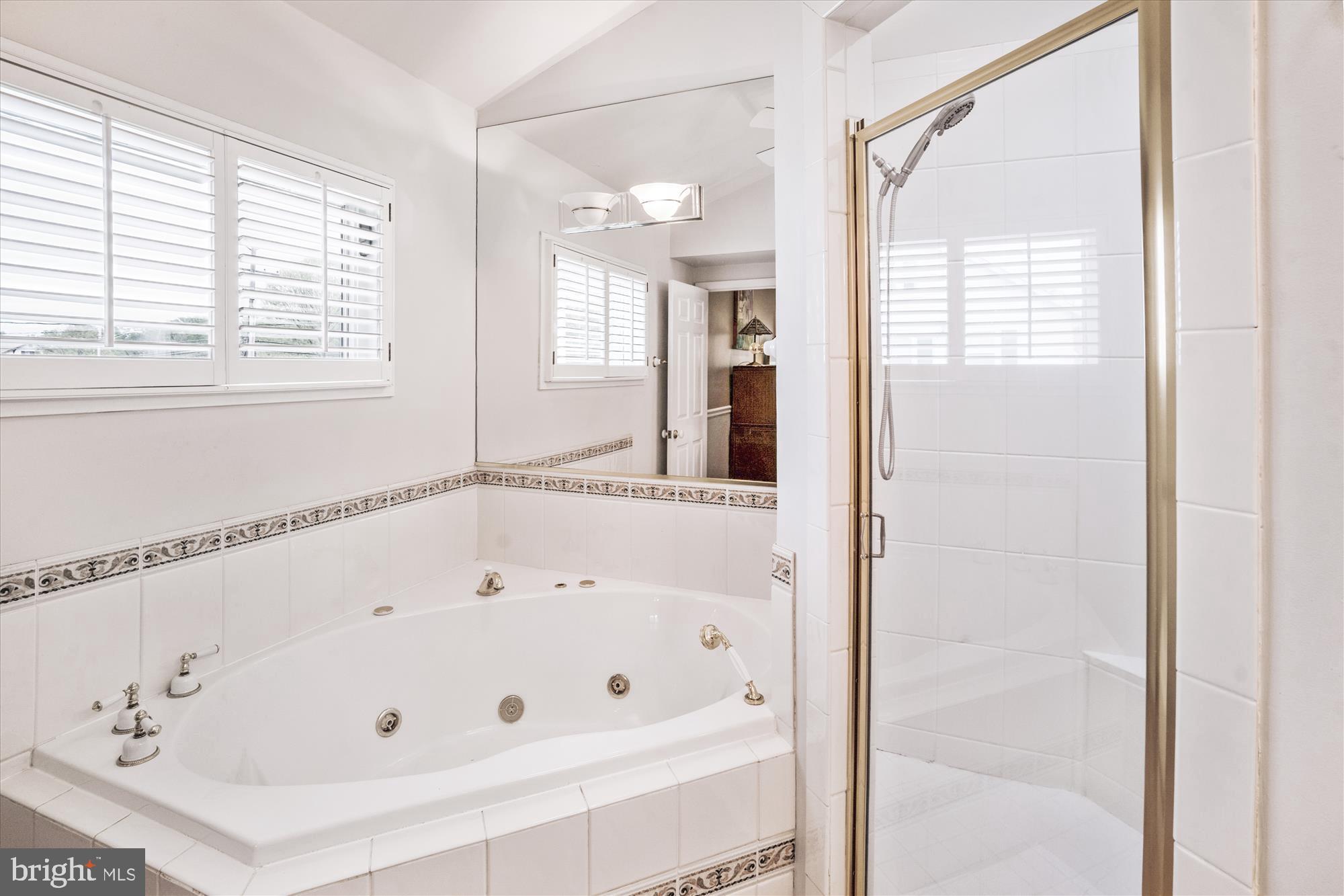 2130 Spencerville Road Spencerville, MD 20868 - Photo 18 of 36 Primary Bath