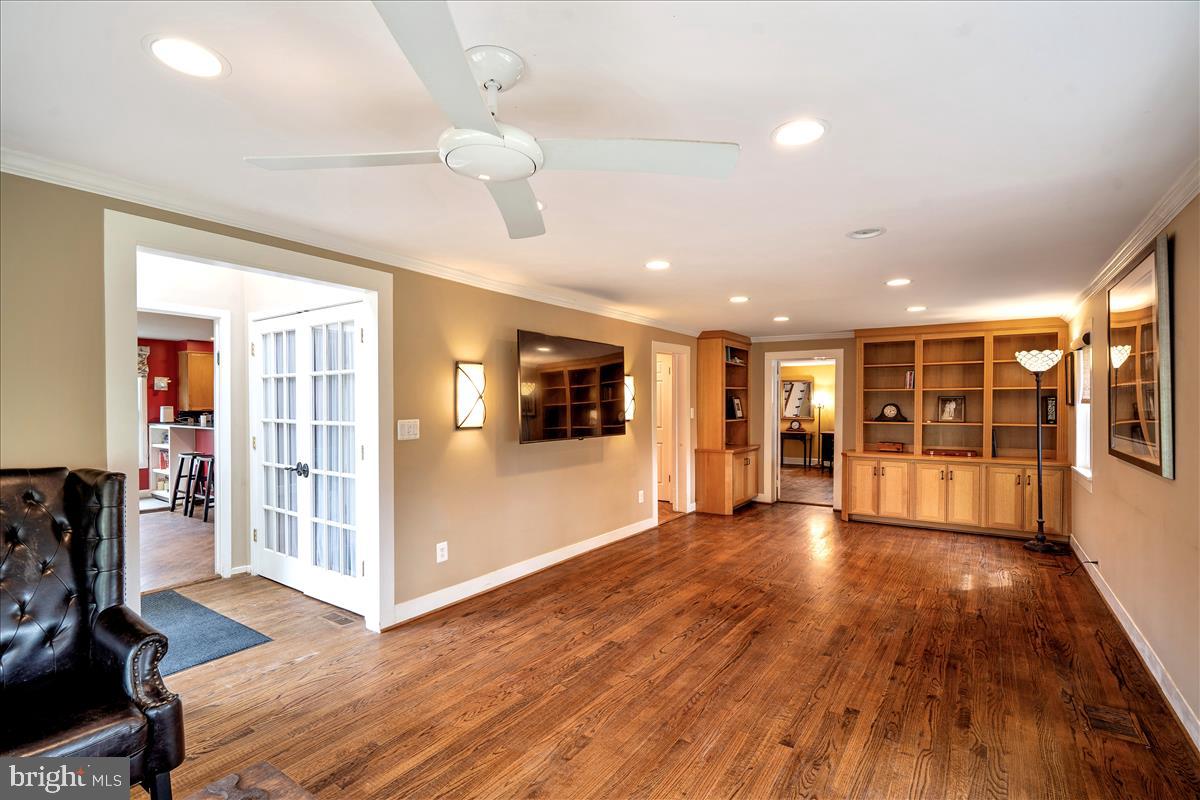 2130 Spencerville Road Spencerville, MD 20868 - Photo 2 of 36