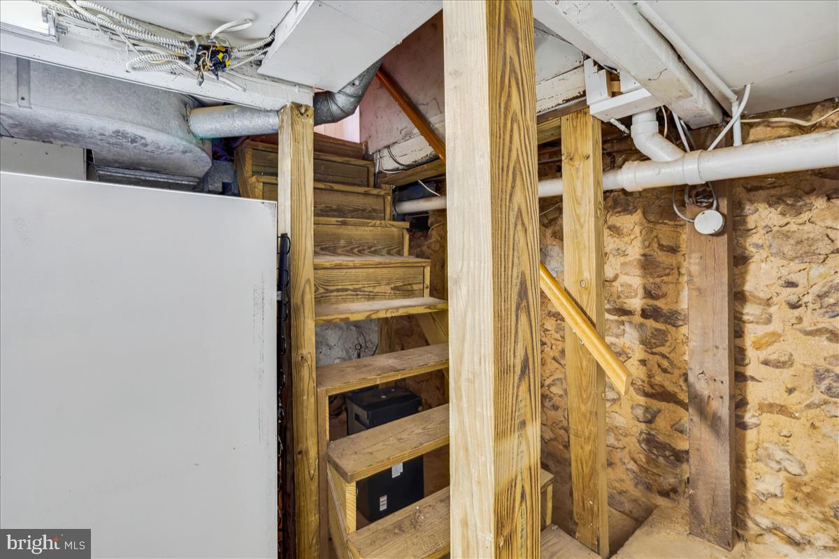 2130 Spencerville Road Spencerville, MD 20868 - Photo 31 of 36