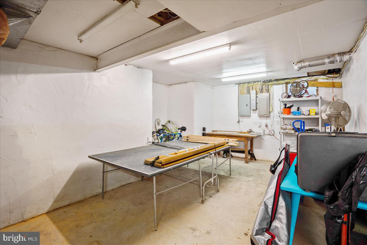 2130 Spencerville Road Spencerville, MD 20868 - Photo 33 of 36