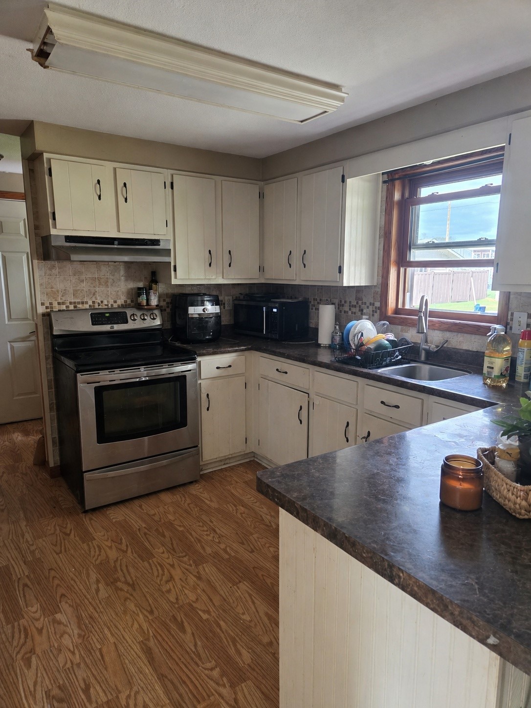 804 Thompson Street Bloomer, WI 54724 - Photo 3 of 17