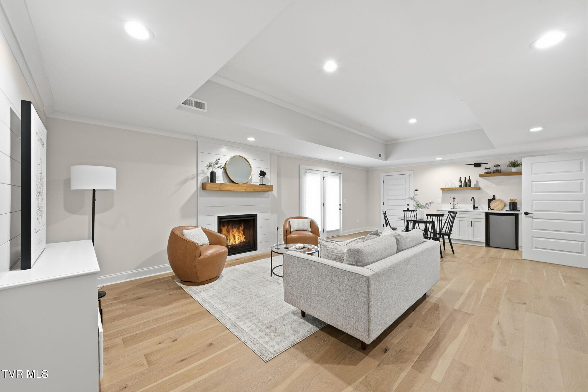 141 Laurel Ridge Drive Jonesborough, TN 37659 - Photo 19 of 30 69-web-or-mls-061_DSC06490_with_fire