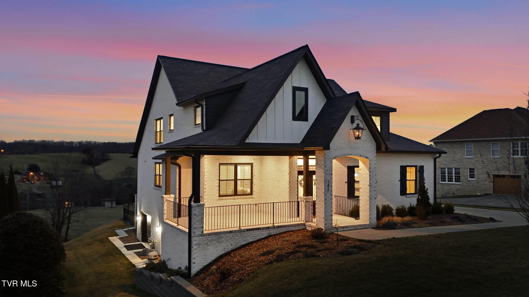 141 Laurel Ridge Drive Jonesborough, TN 37659 - Photo 28 of 30 26-web-or-mls-Twilights-3