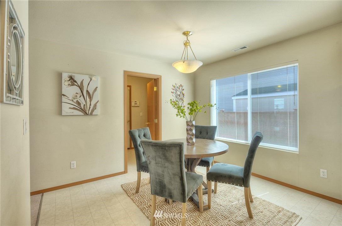 18127 168th Way Southeast Renton, WA 98058 - Photo 11 of 25 Gallery Image 11