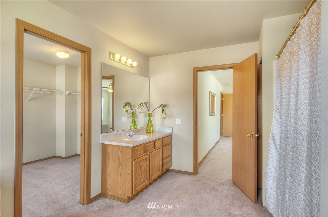 18127 168th Way Southeast Renton, WA 98058 - Photo 15 of 25 Gallery Image 15