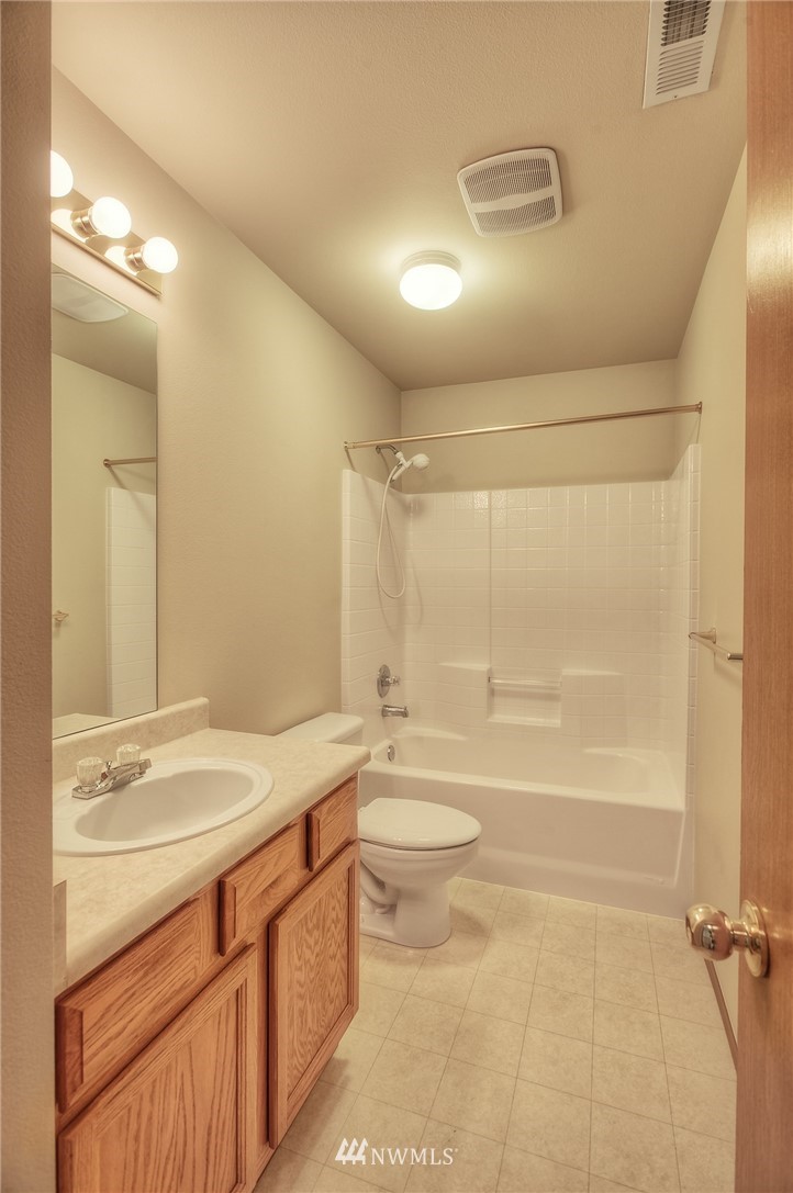 18127 168th Way Southeast Renton, WA 98058 - Photo 21 of 25 Gallery Image 21