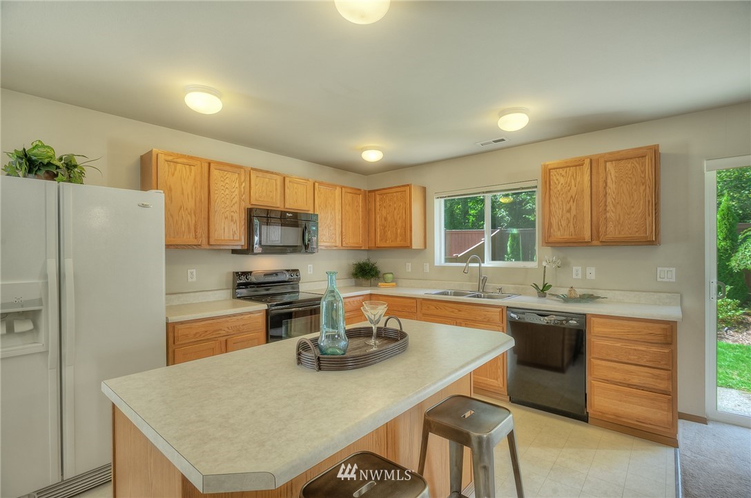 18127 168th Way Southeast Renton, WA 98058 - Photo 7 of 25 Gallery Image 7