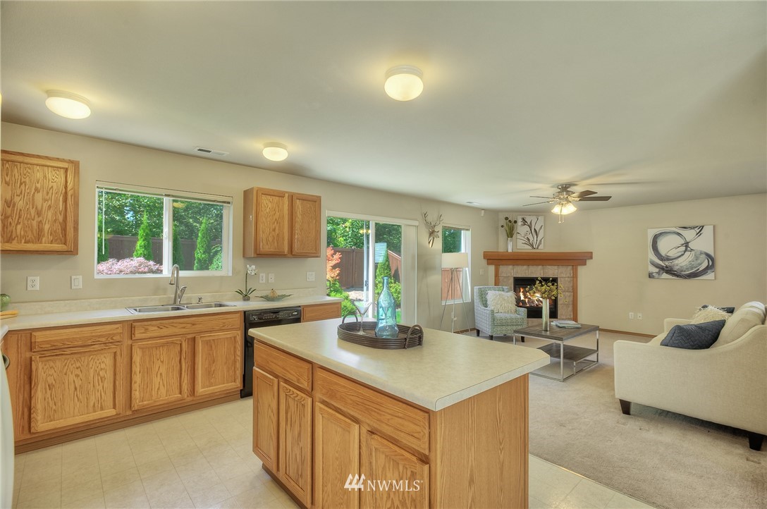 18127 168th Way Southeast Renton, WA 98058 - Photo 9 of 25 Gallery Image 9
