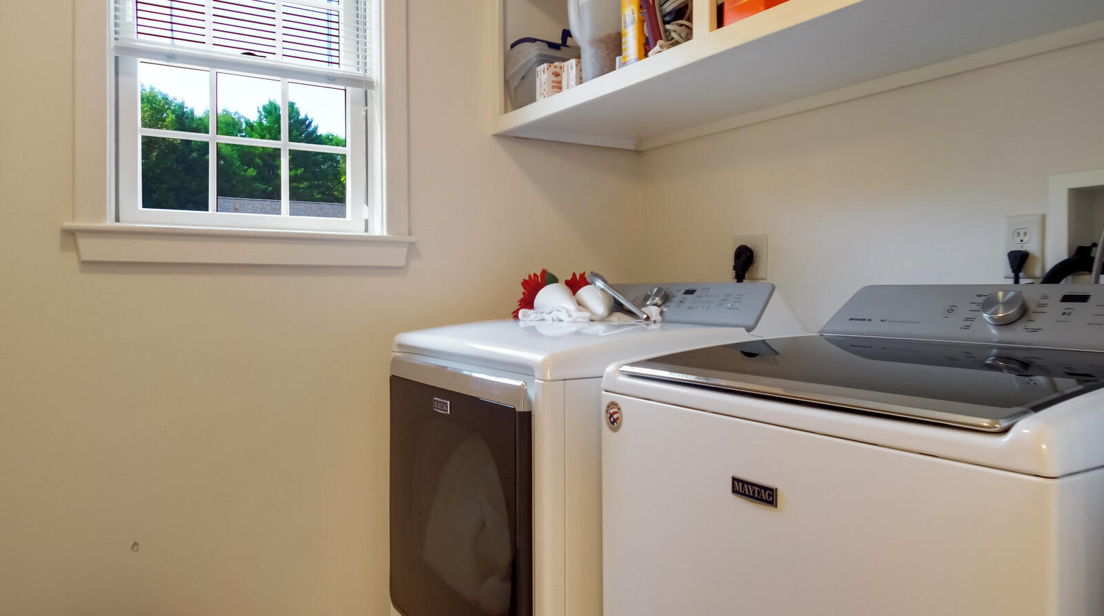 1 Country Way Waterville, ME 04901 - Photo 14 of 29 Laundry