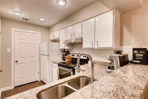 $1,650 | 5313 Indio Drive, Unit B, Austin, TX 78745