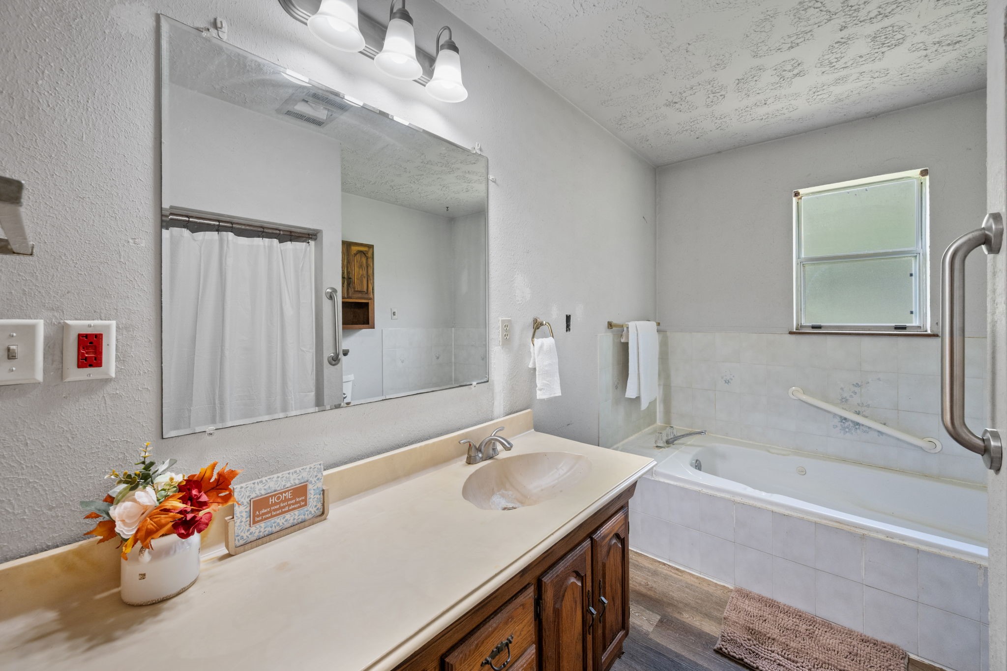 21000 Buck Knoll Road Conroe, TX 77306 - Photo 12 of 20 Full Bath