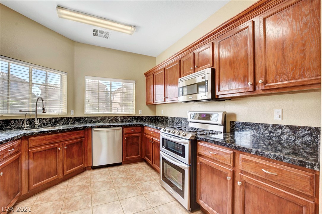 5918 Crumbling Ridge Street Henderson, NV 89011 - Photo 3 of 50