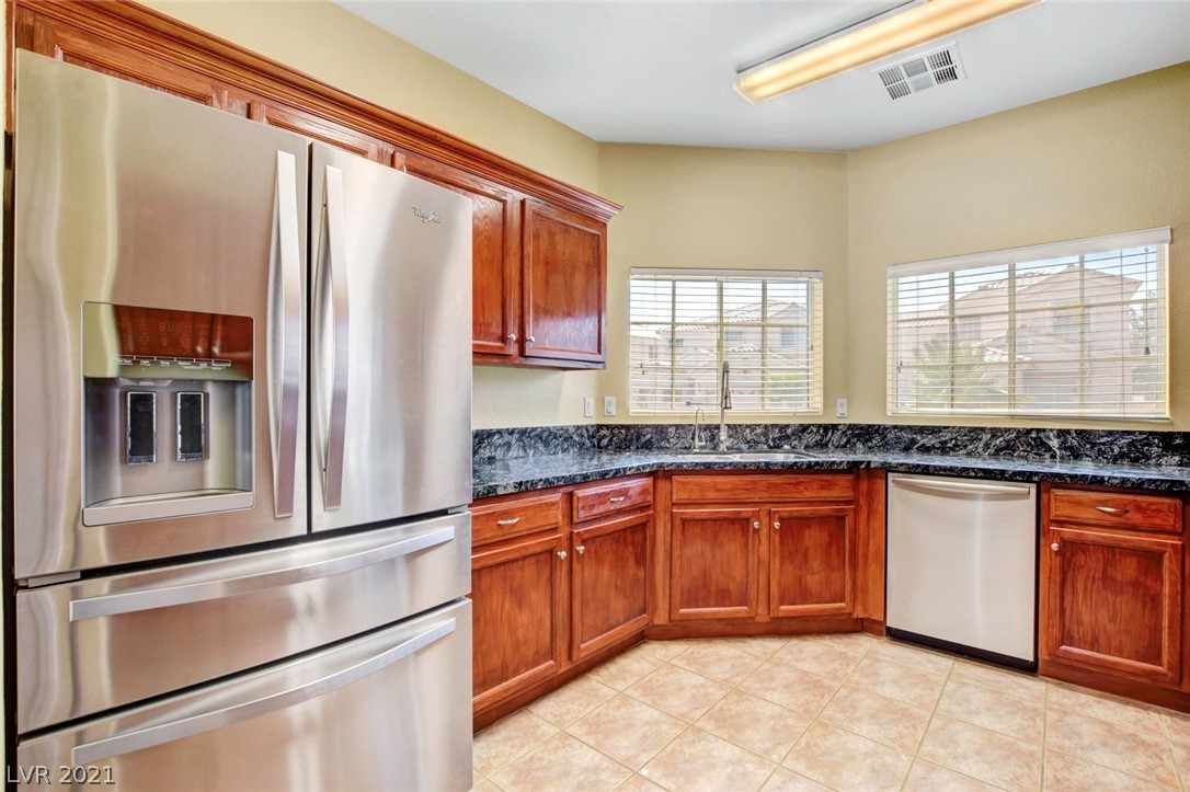 5918 Crumbling Ridge Street Henderson, NV 89011 - Photo 5 of 50