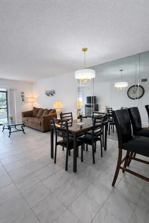 $1,950 | 7118 Golf Colony Court, Unit 103, Lake Worth, FL 33467
