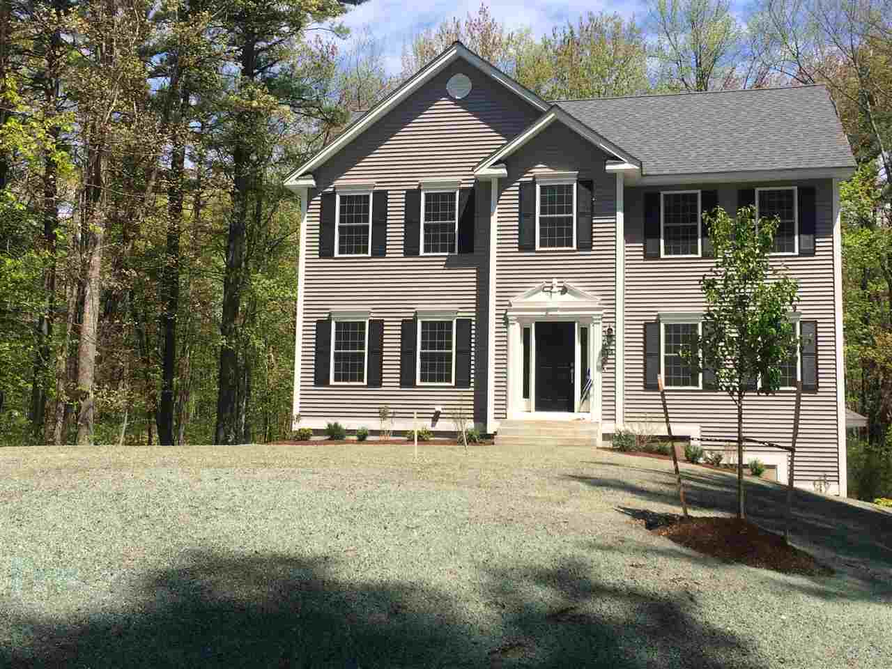 44 Old Derry Road Londonderry, NH 03053 - Photo 1 of 20 Gallery Image 1
