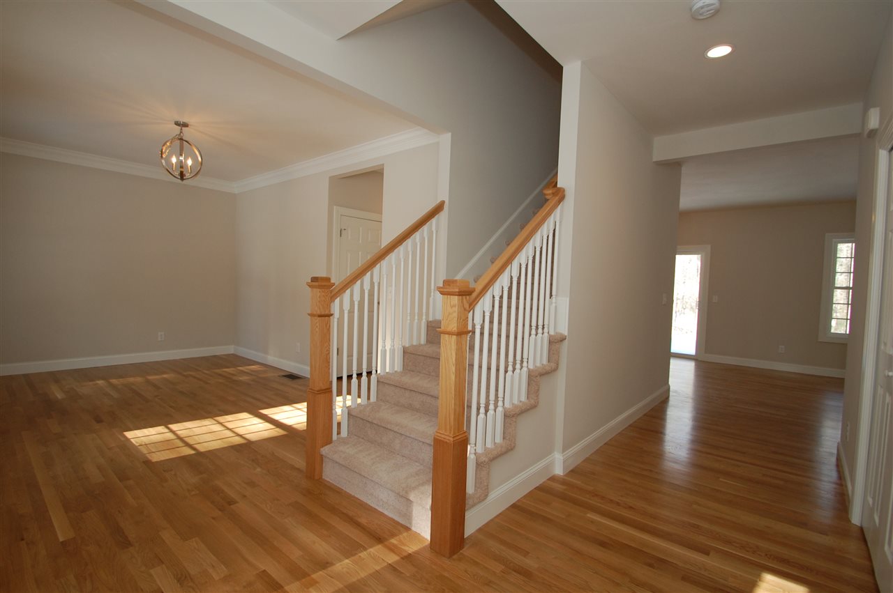 44 Old Derry Road Londonderry, NH 03053 - Photo 11 of 20 Gallery Image 11