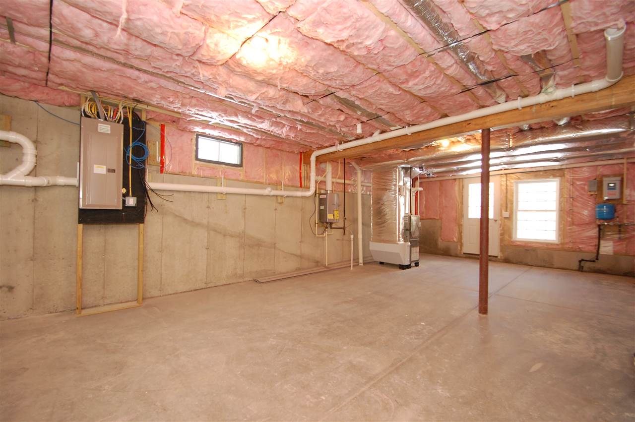 44 Old Derry Road Londonderry, NH 03053 - Photo 19 of 20 Gallery Image 19