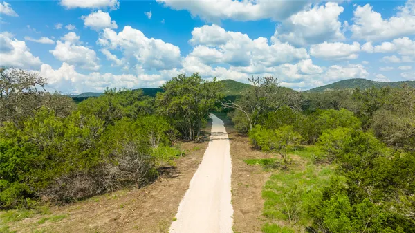 $850,000 | Undisclosed Address, Utopia, TX 78884