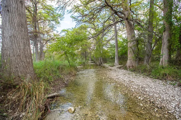 $850,000 | Undisclosed Address, Utopia, TX 78884
