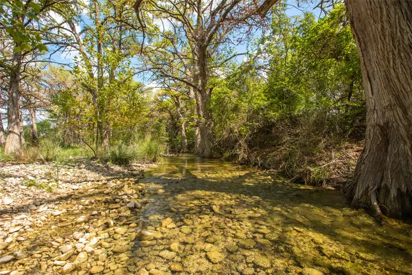 $850,000 | Undisclosed Address, Utopia, TX 78884