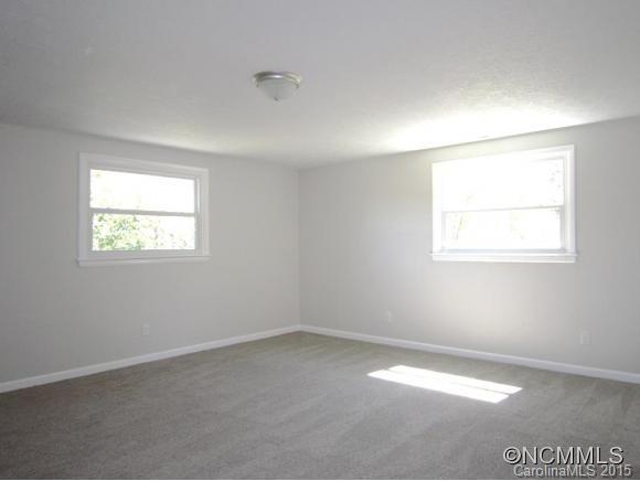 370 Bailey Road Candler, NC 28715 - Photo 14 of 24 Gallery Image 14