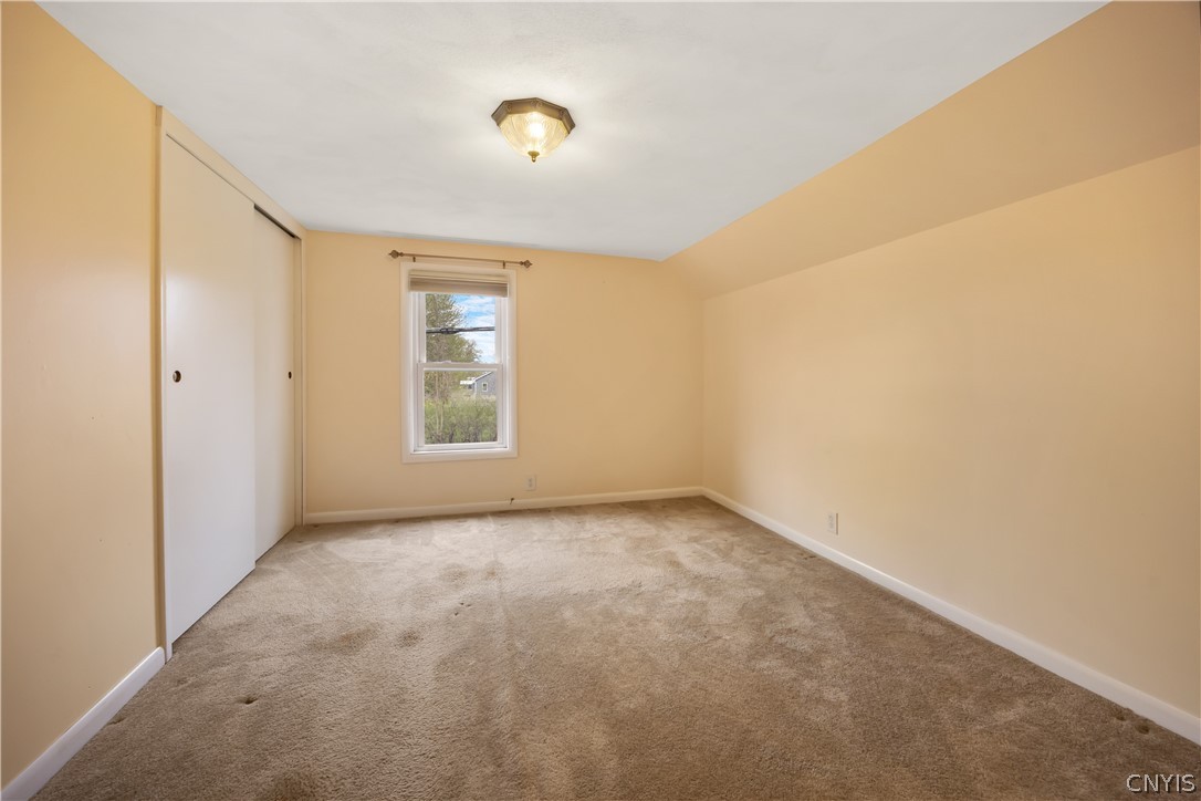 8258 Thompson Road Cicero, NY 13039 - Photo 22 of 39
