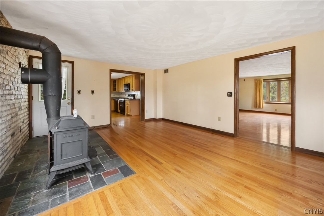 8258 Thompson Road Cicero, NY 13039 - Photo 5 of 39