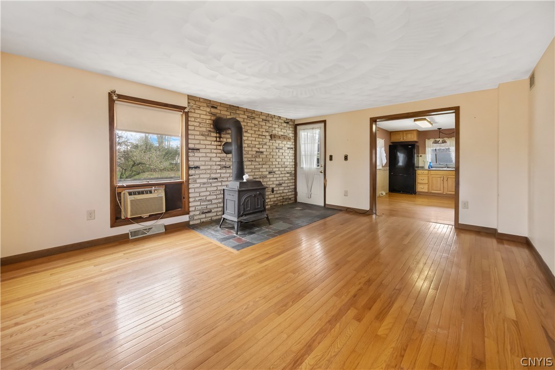 8258 Thompson Road Cicero, NY 13039 - Photo 6 of 39