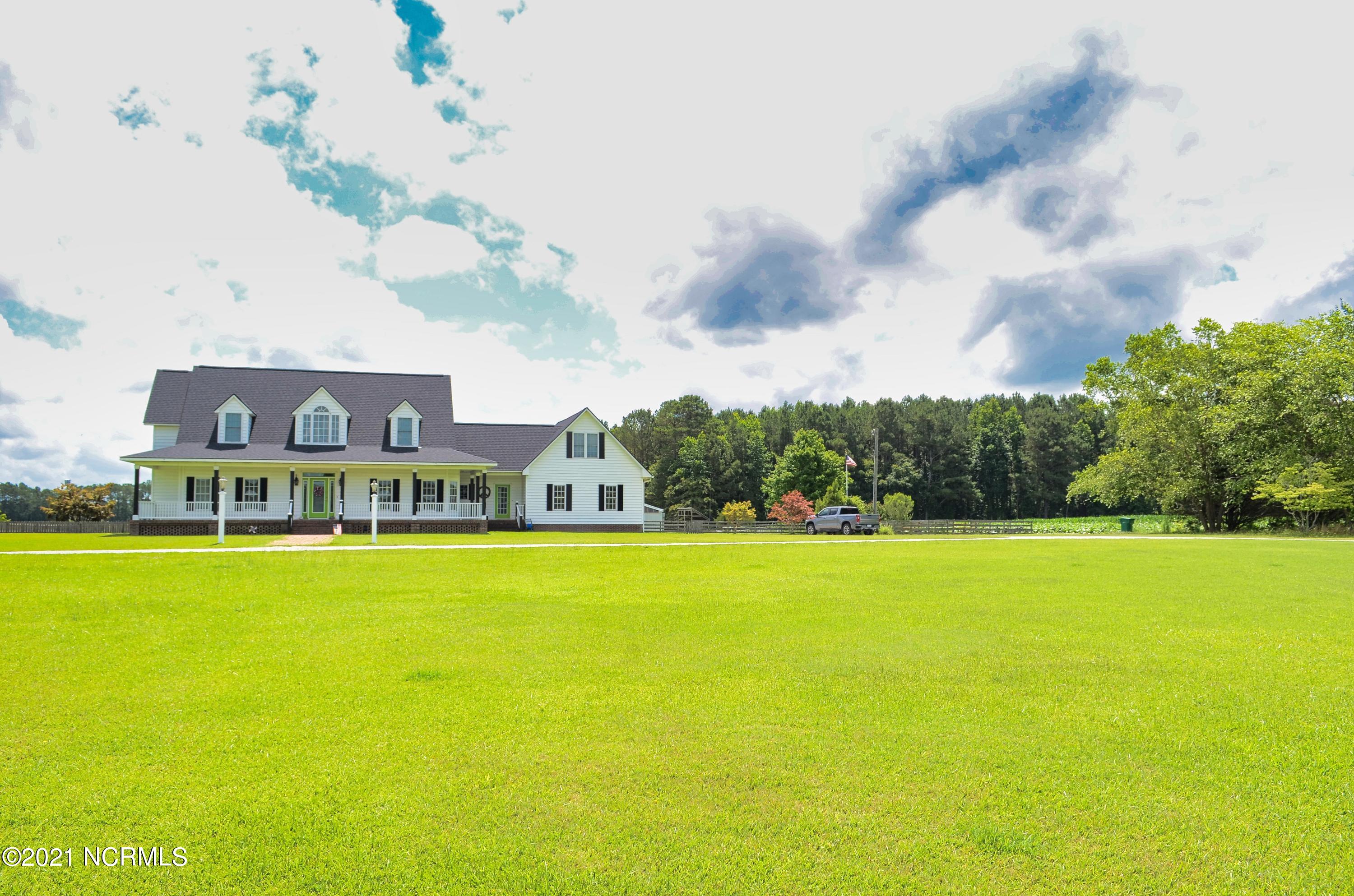 3950 Beulahtown Road Kenly, NC 27542 - Photo 1 of 14 DSC_0005