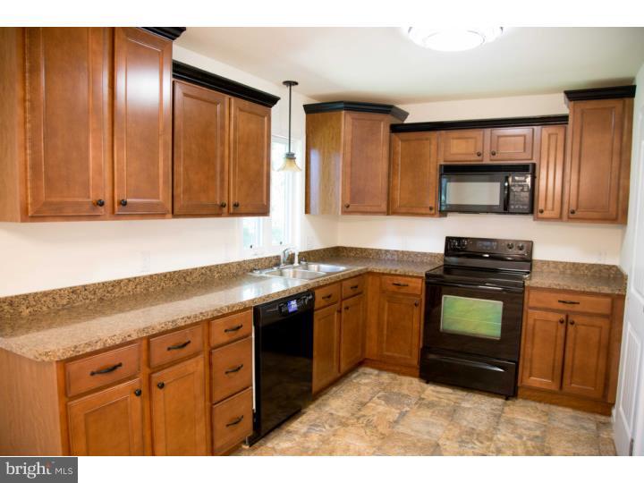 1524 Joshua Clayton Road Dover, DE 19904 - Photo 7 of 15 Kitchen