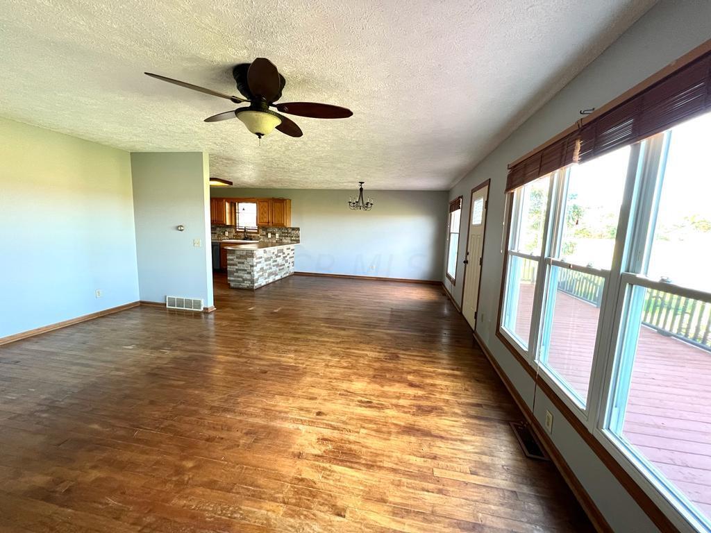 7621 Ridge Road Fredericktown, OH 43019 - Photo 4 of 29 PHOTO-2022-10-09-22-34-46 18