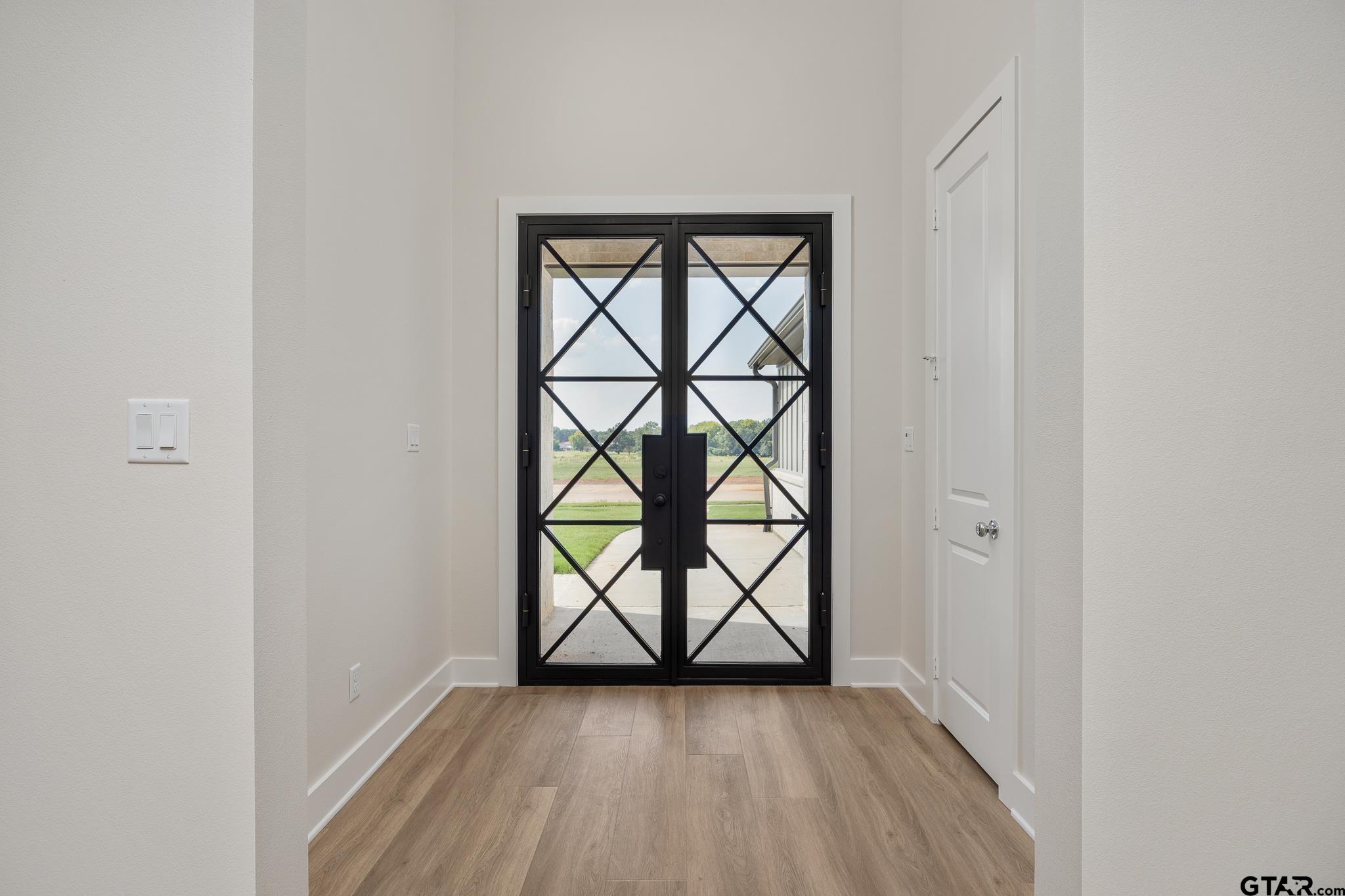 501 Artesian Meadow Drive Tyler, TX 75703 - Photo 7 of 45