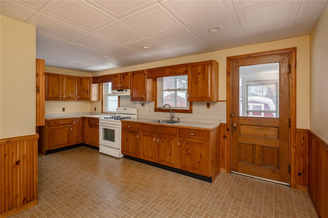 57 Lansdale Street Rochester, NY 14620 - Photo 12 of 35