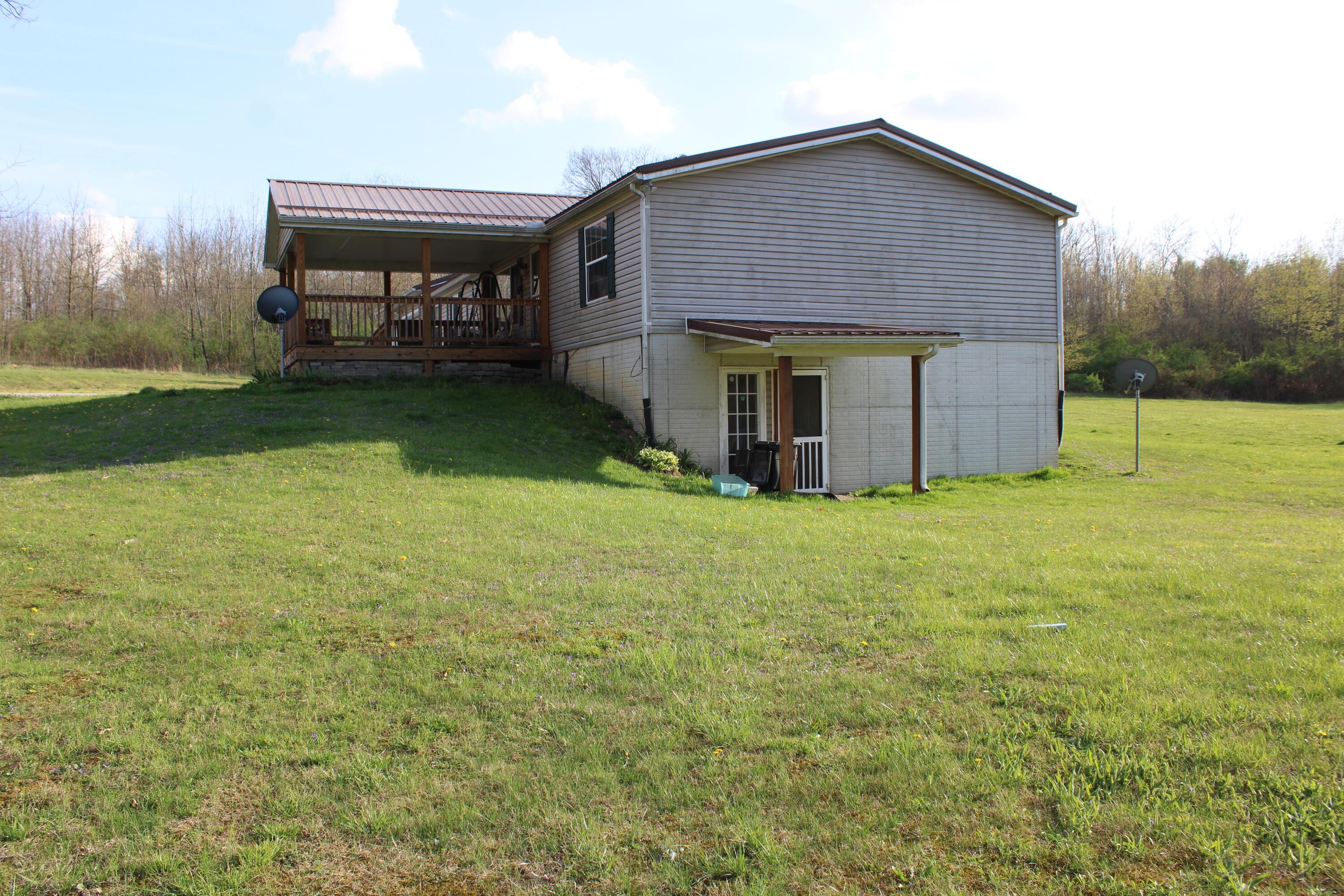 8563 Hazel Dell Road Howard, OH 43028 - Photo 8 of 13 IMG_0252