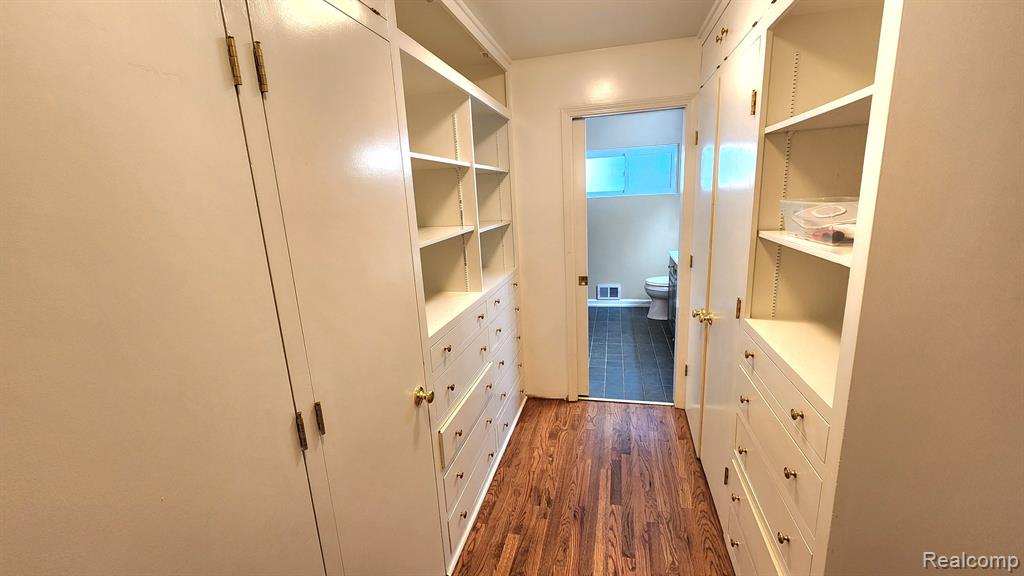 1031 Cadieux Road Grosse Pointe Park, MI 48230 - Photo 12 of 33