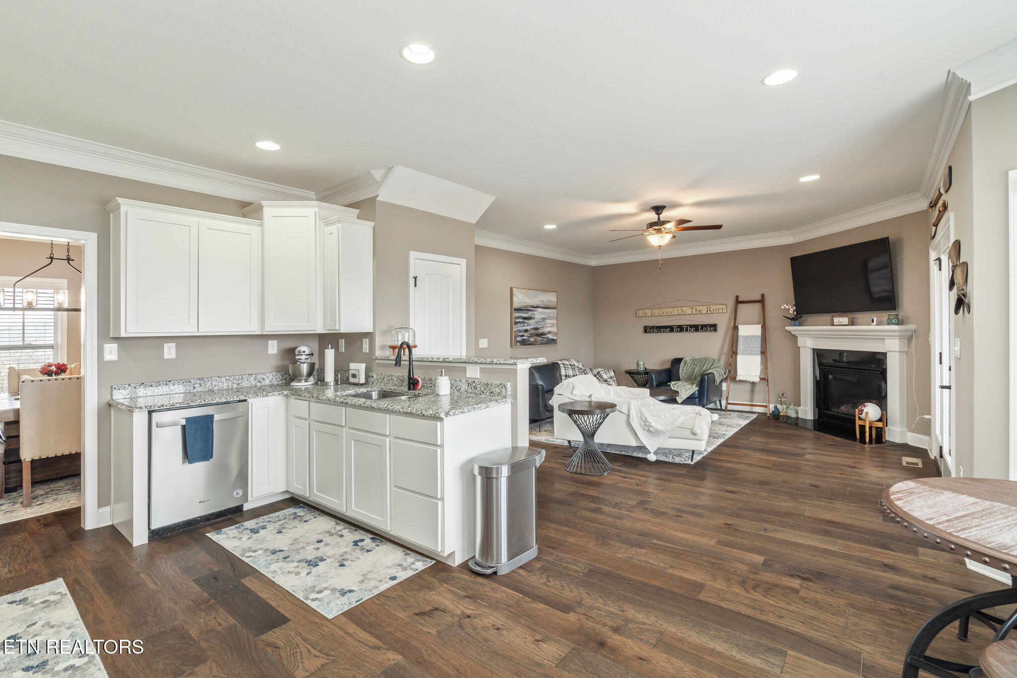 108 Hollyberry Road Oak Ridge, TN 37830 - Photo 19 of 60 Kitchen