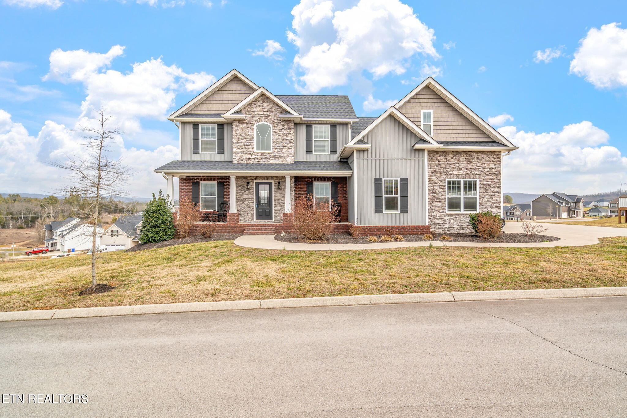 108 Hollyberry Road Oak Ridge, TN 37830 - Photo 2 of 60 4-web-or-mls-108 Hollyberry Street-5