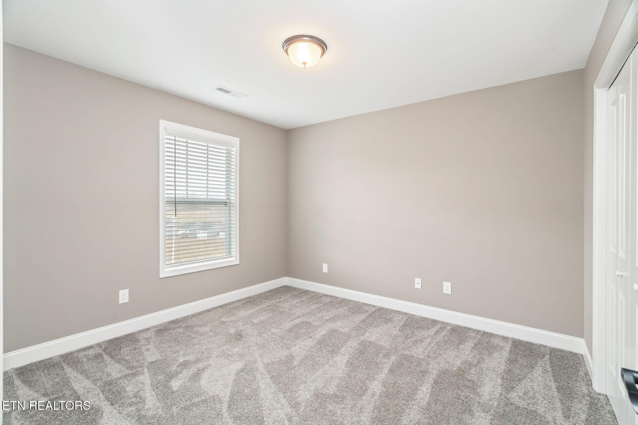 108 Hollyberry Road Oak Ridge, TN 37830 - Photo 34 of 60 Bedroom 4