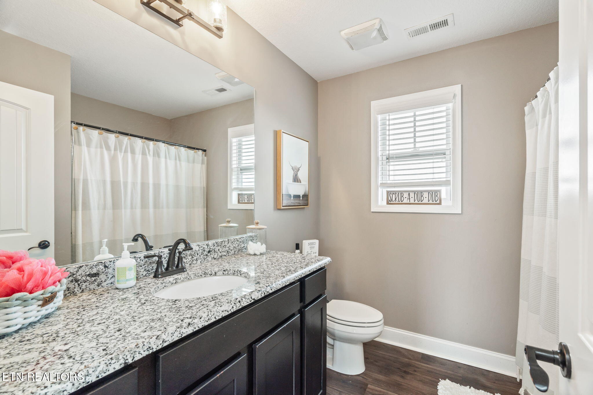 108 Hollyberry Road Oak Ridge, TN 37830 - Photo 38 of 60 Full Bath