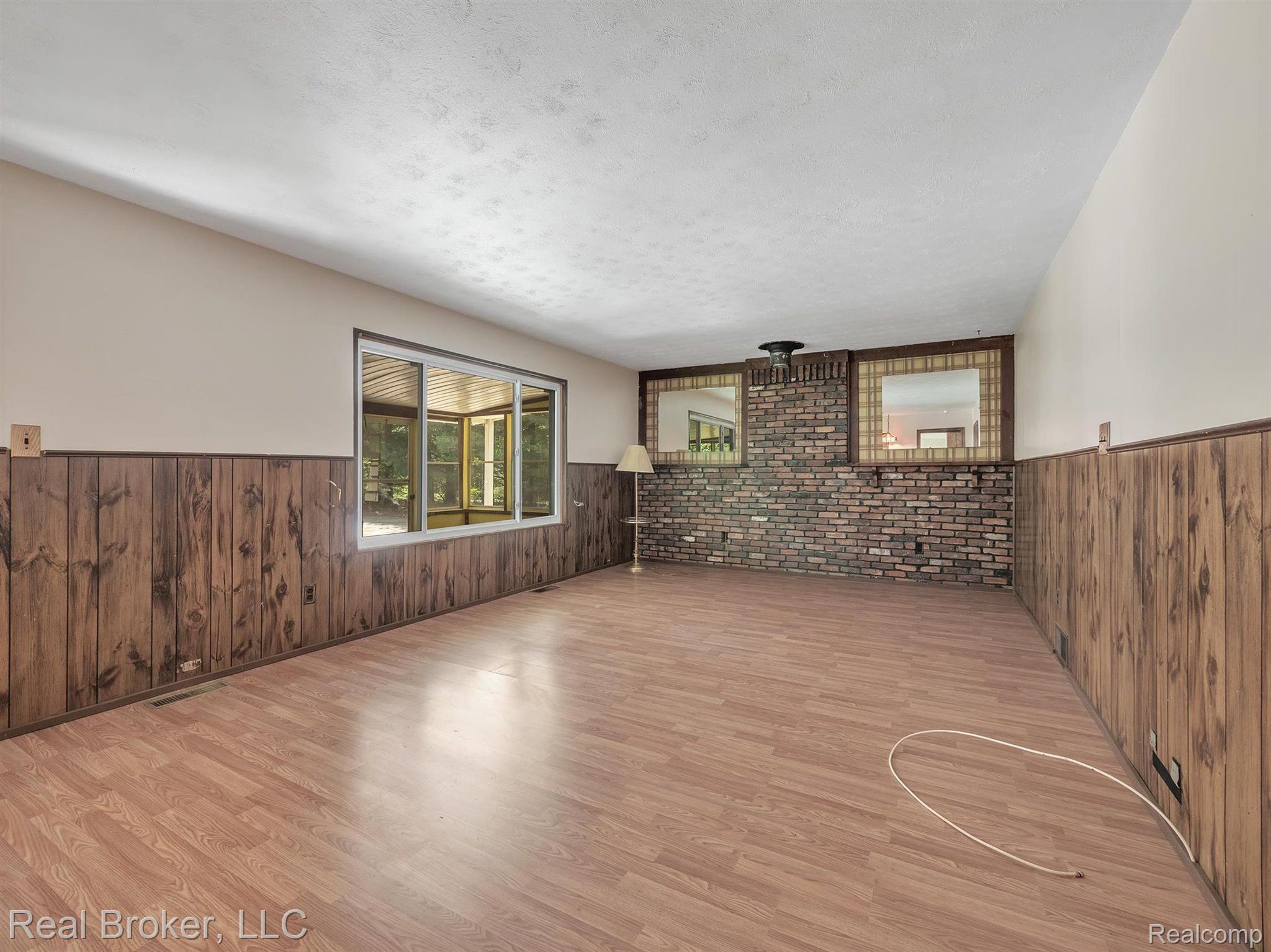 42955 Bemis Road Belleville, MI 48111 - Photo 12 of 66 13