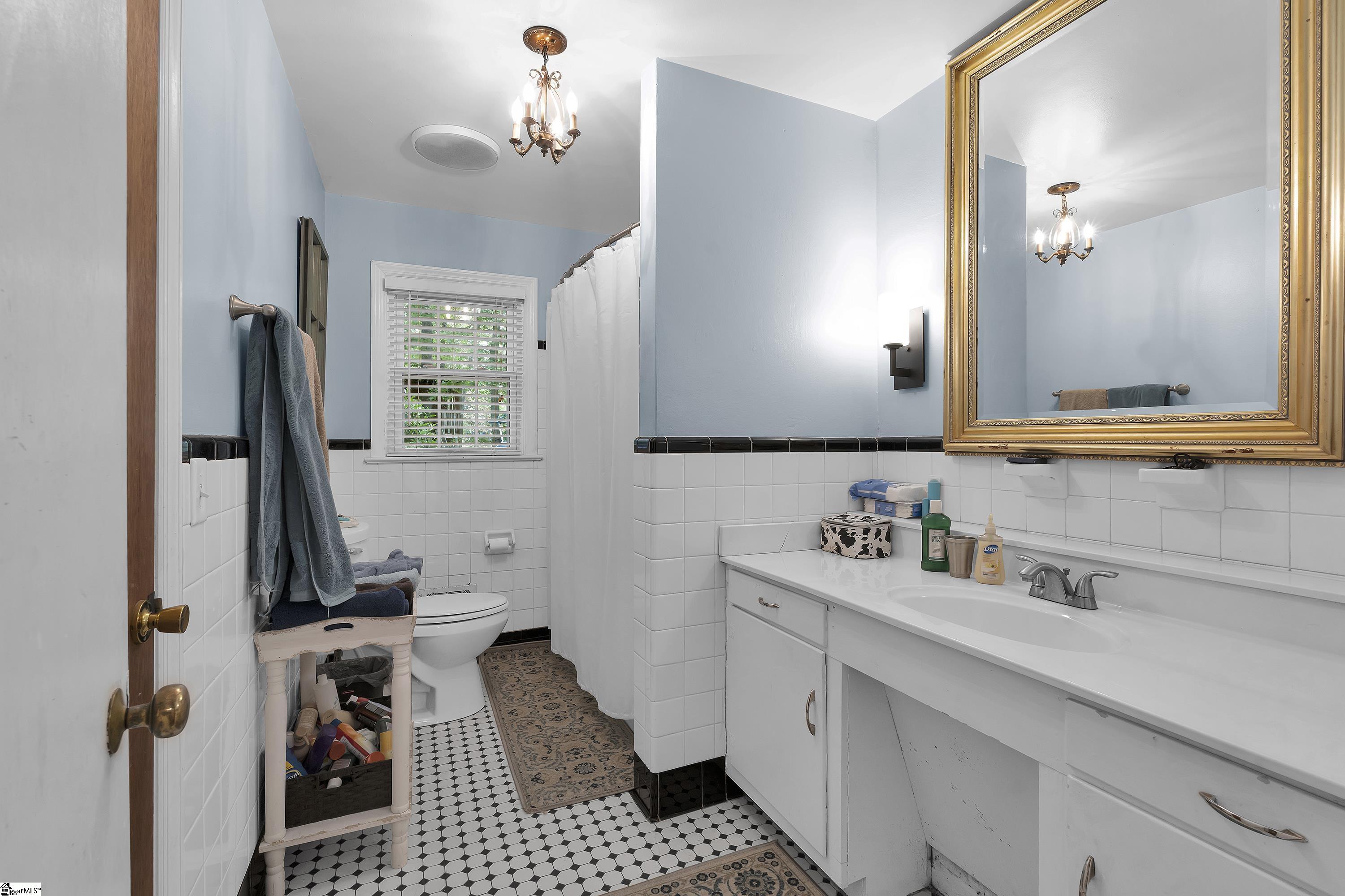 1304 Northeast Main Street Simpsonville, SC 29681 - Photo 13 of 24