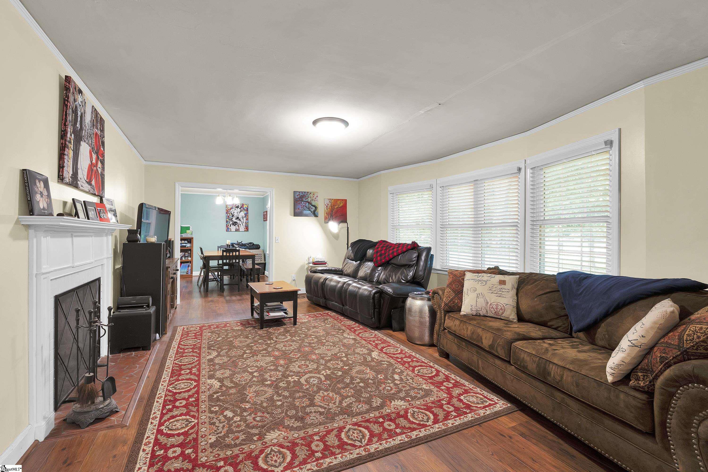 1304 Northeast Main Street Simpsonville, SC 29681 - Photo 4 of 24