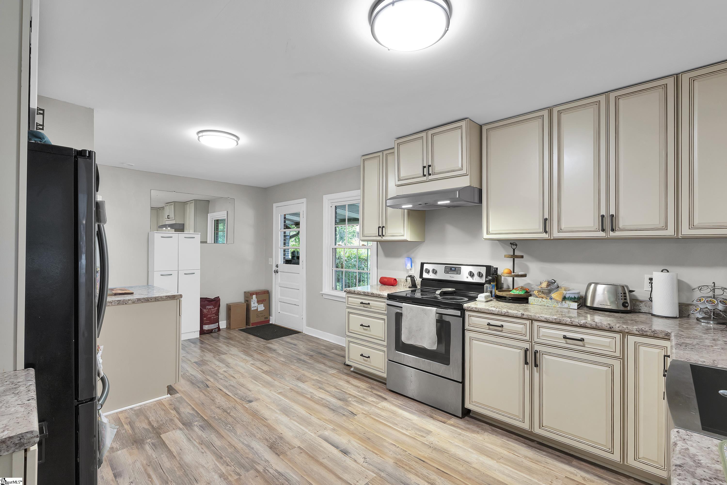 1304 Northeast Main Street Simpsonville, SC 29681 - Photo 6 of 24