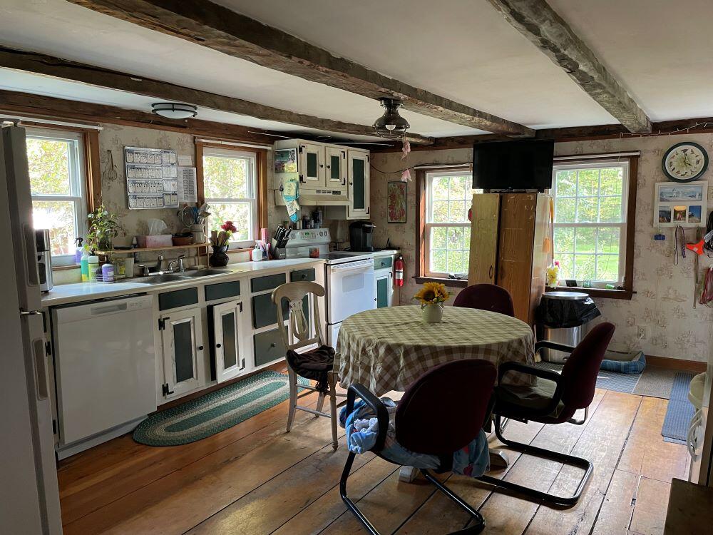 383 Old Alfred Road Waterboro, ME 04030 - Photo 12 of 38 kitchen2