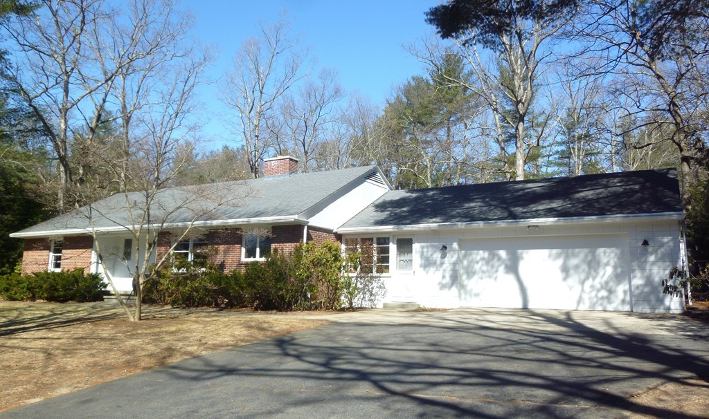 625 Westhampton Road Northampton, MA 01062 - Photo 1 of 30 a front view of a house with a yard