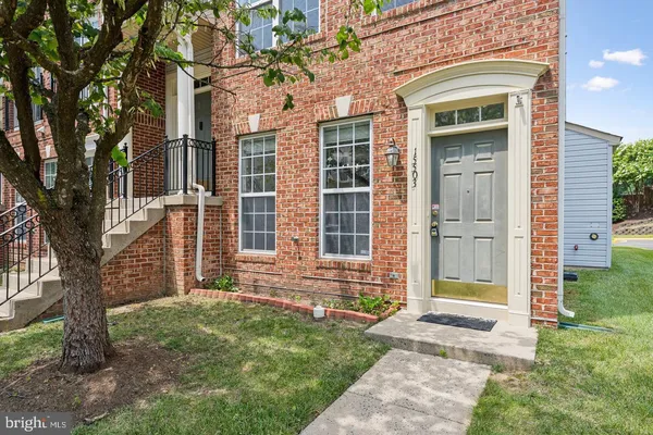 $2,700 | 15503 John Diskin Circle, Unit 32, Woodbridge, VA 22191