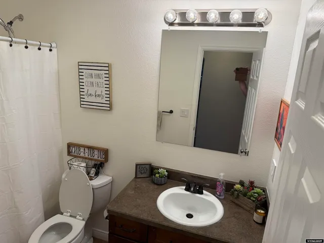 $470,000 | 280 Juniper Street, Buffalo, WY 82834