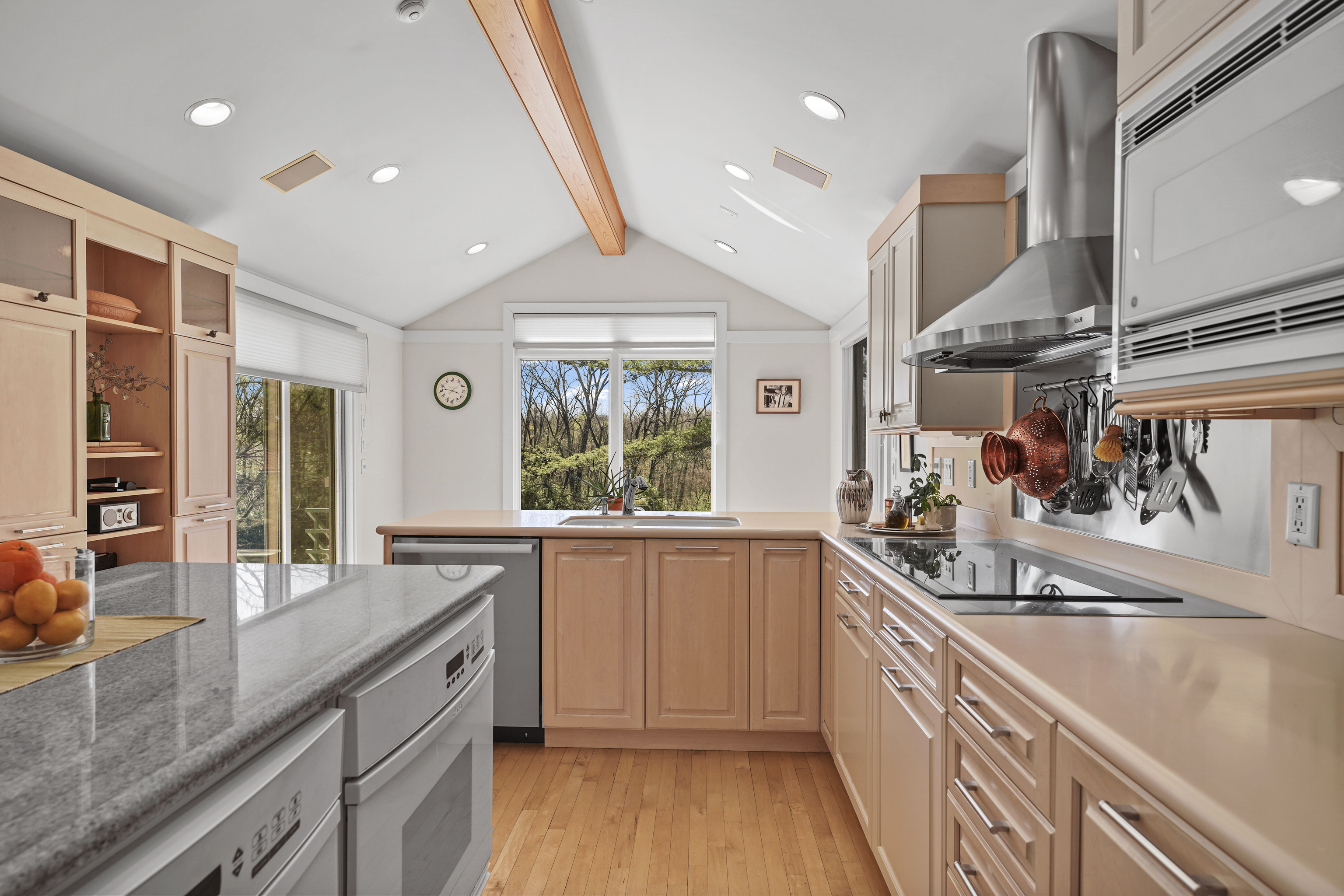 8972 Mud Creek Road Indianapolis, IN 46256 - Photo 6 of 96