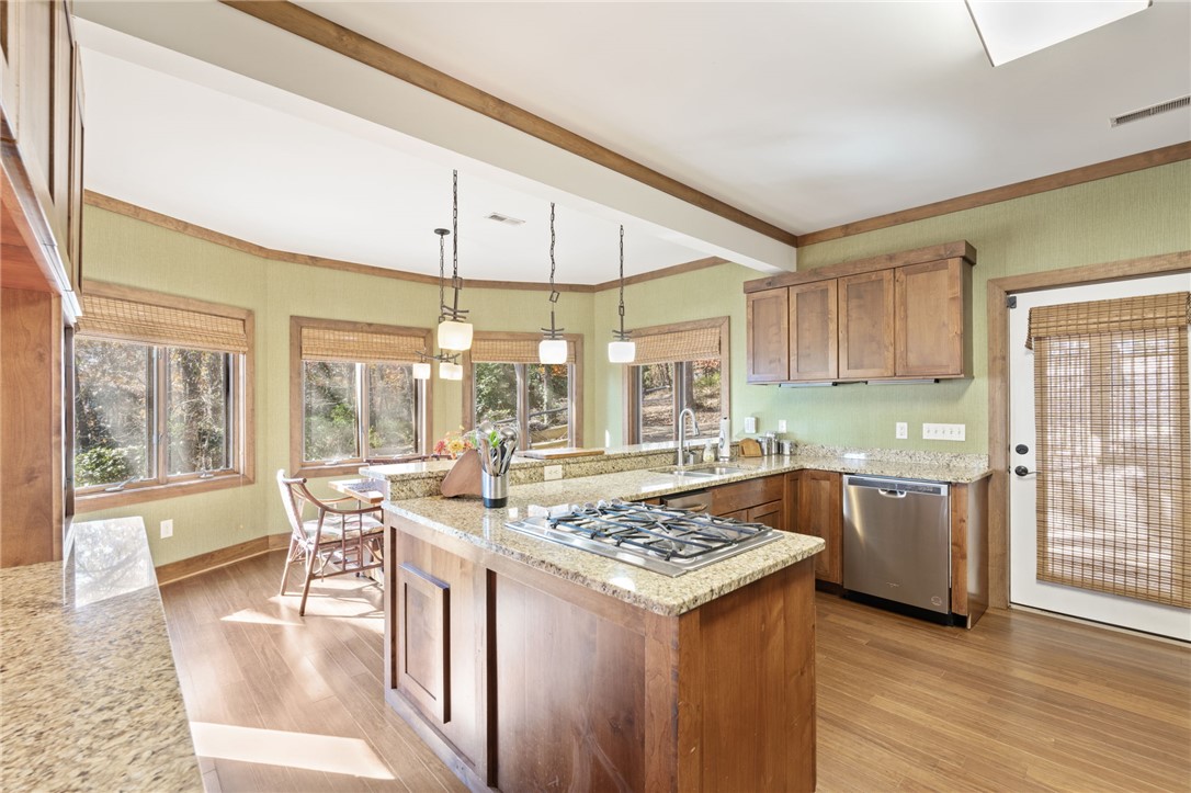 231 Perry Circle Townville, SC 29689 - Photo 8 of 35